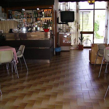 Hotel Villa Tua Риччоне Экстерьер фото